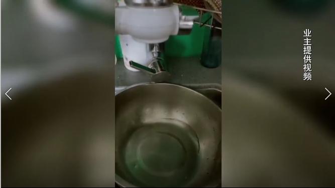 DƬ